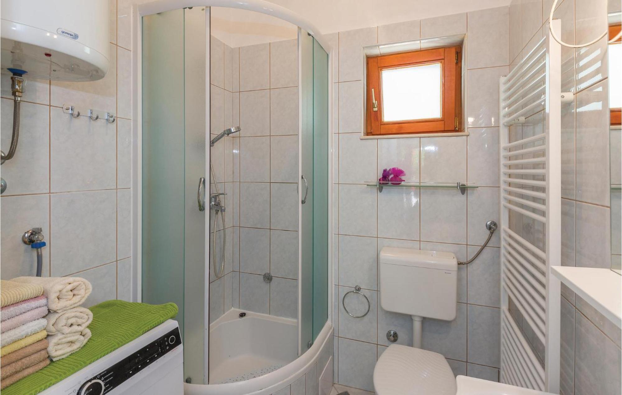 Lovely Apartment In Makarska With Wifi Екстер'єр фото